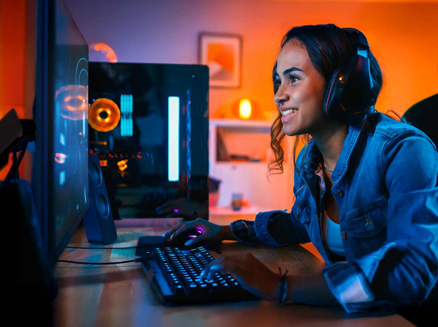 Gaming monitor arms